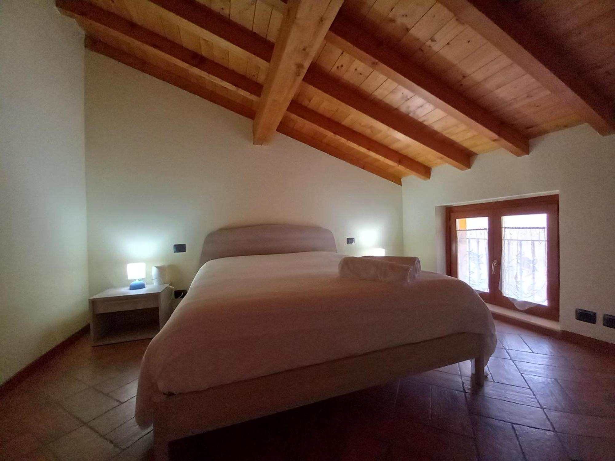 Casa Vacanze Tania Somendenna Exterior photo